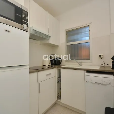 Rey Balduino Bajos 4 Apartment *