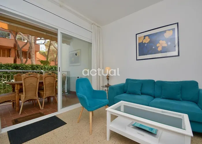 Daire Rey Balduino Bajos 4 *