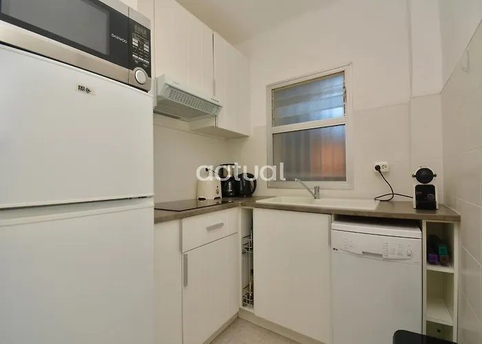 Rey Balduino Bajos 4 아파트 *