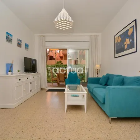 Apartman Rey Balduino Bajos 4 *